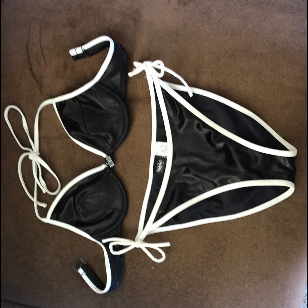 Black and white juniors lrg. Bikini bathing suit.